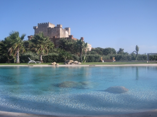piscina_villa_castillo_italia.jpg