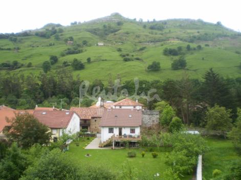 casa rural Cantabria en entorno montaña.jpg