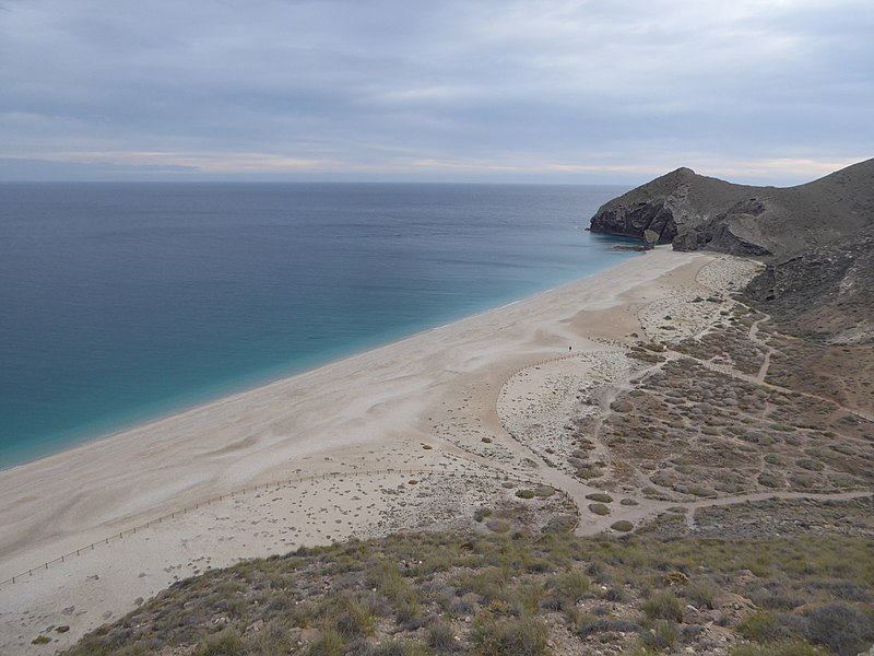 Playa de los Muertos en Almería